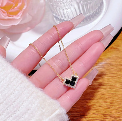 Black Quartz Luxe Pendant