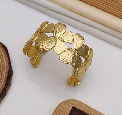 Golden Petal Bloom Bracelet