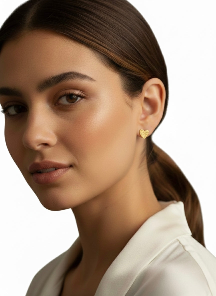 SATYE Aurum Heart Studs